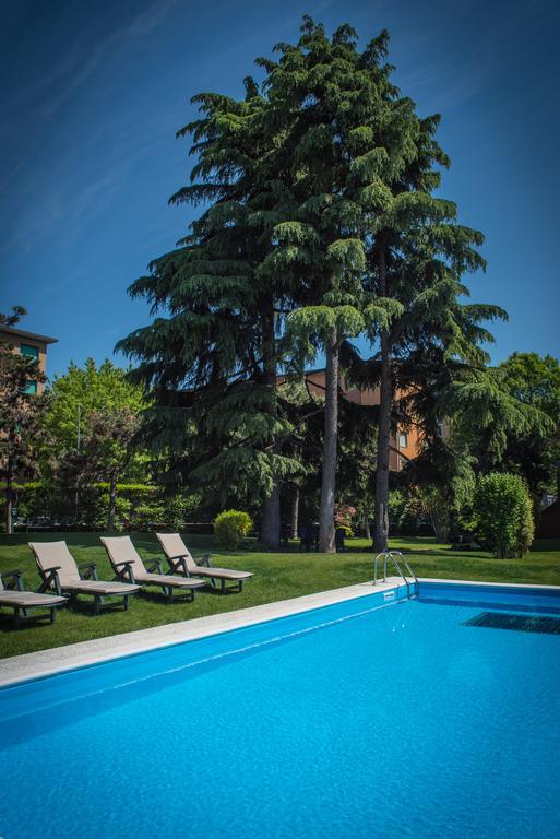 Apartahotel Corvetto Porto Di Mare 4*